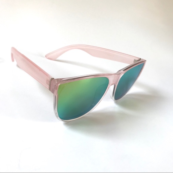 Sunglasses - Picture 5 of 7